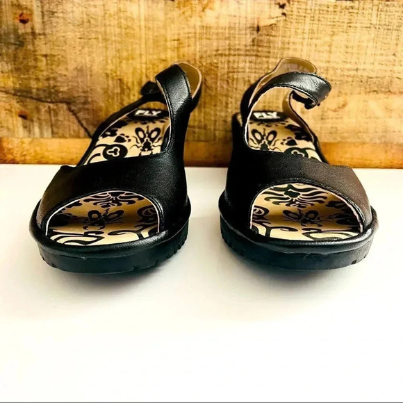 NWOT Fly London Wyno Chunky Heel Sandal - Picture 4 of 8